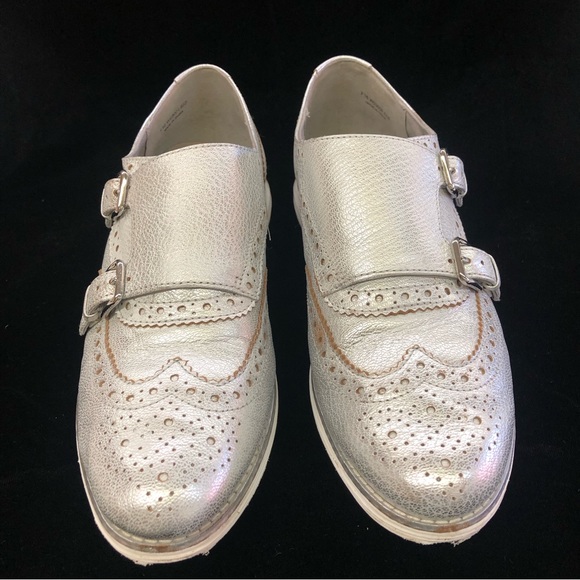 Cole Haan women’s silver wingtip Grand sneakers size 8-1/2 - Picture 1 of 12